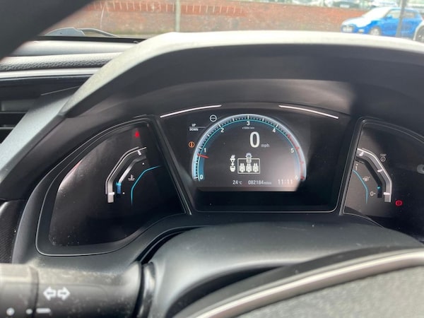 Used Honda Civic 2018 for sale - 71148791: Photo 28