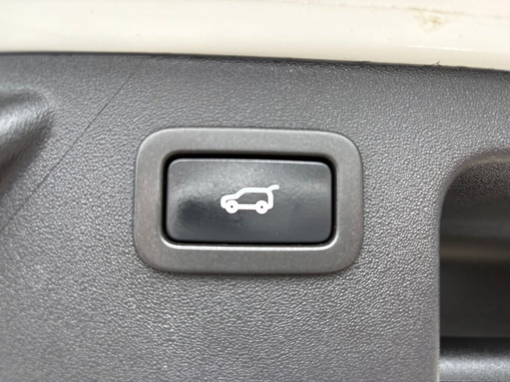 Used Land Rover Discovery Sport 2018 for sale - 77152909: Photo 14