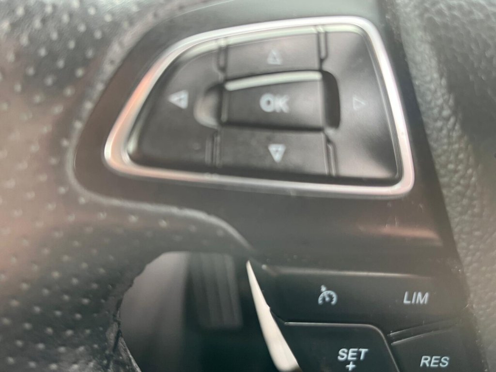 Used Ford Focus 2017 for sale - 76297085: Photo 19