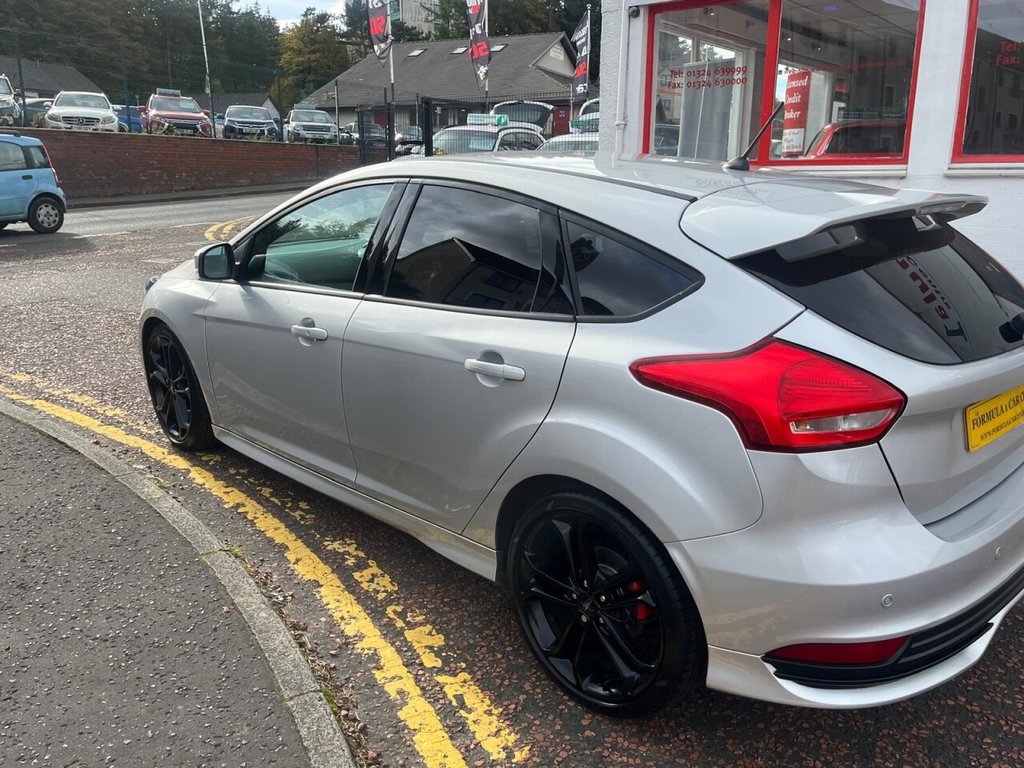 Used Ford Focus 2017 for sale - 76297085: Photo 6