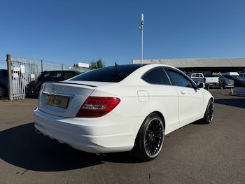 Used Mercedes-Benz C-Class 2014 for sale - 75527544: Photo