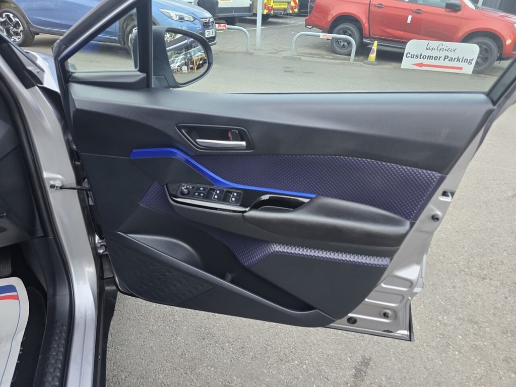 Used Toyota C-HR 2018 for sale - 76163559: Photo 24