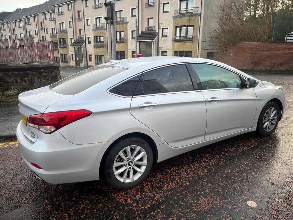 Used Hyundai i40 2015 for sale - 76900529: Photo 2