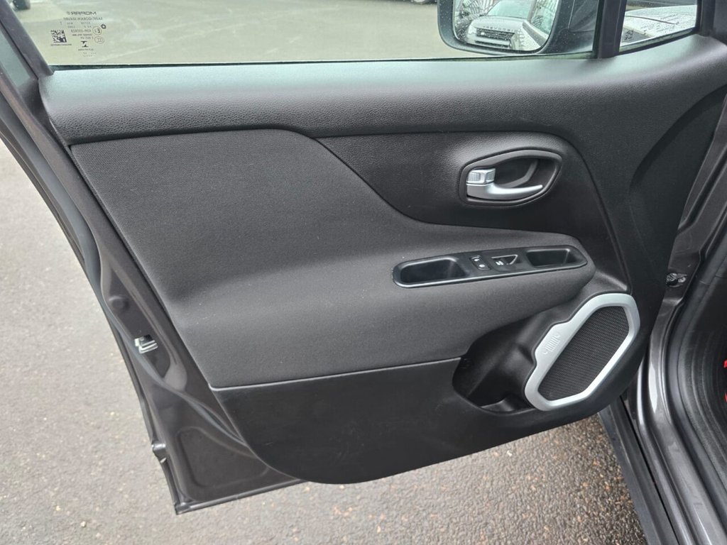 Used Jeep Renegade 2017 for sale - 77990873: Photo 30