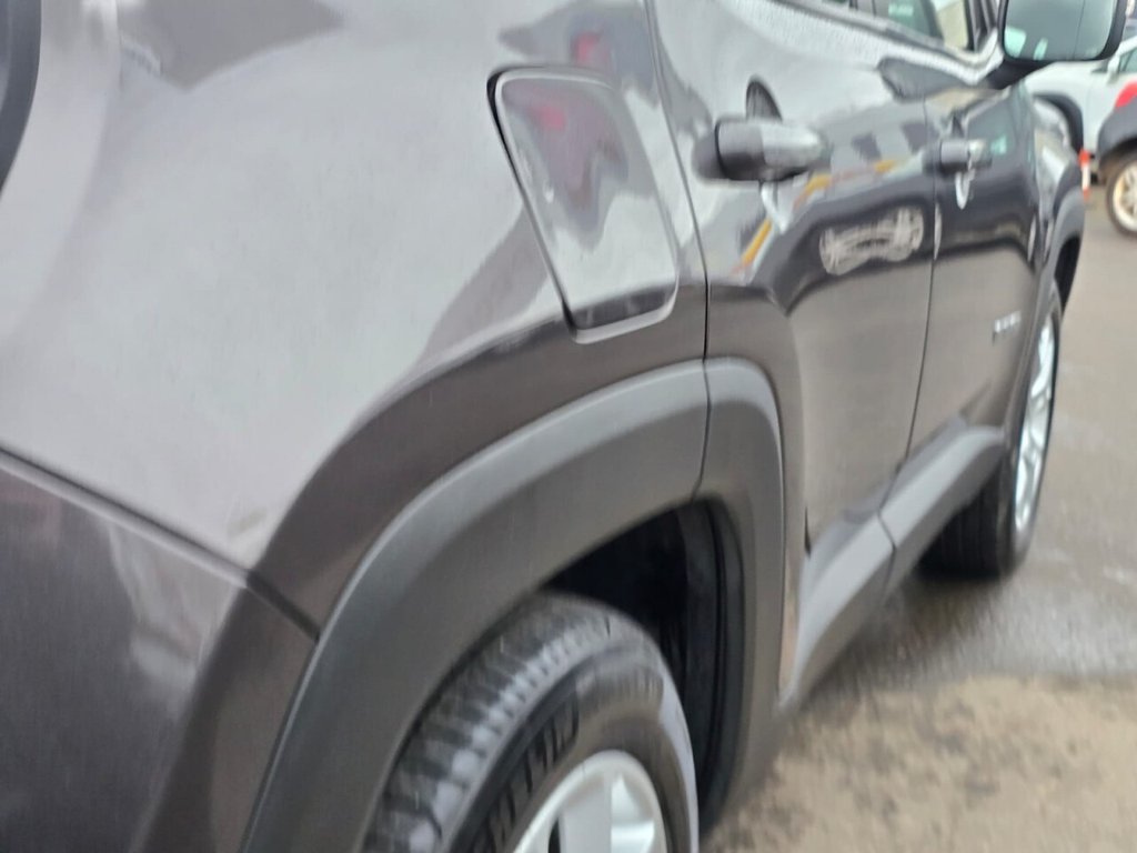 Used Jeep Renegade 2017 for sale - 77990873: Photo 6