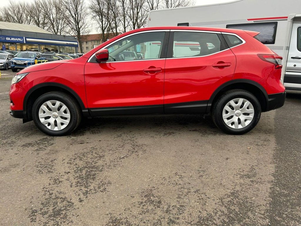 Used Nissan Qashqai 2017 for sale - 77668778: Photo 4