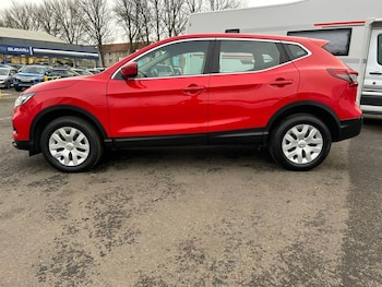 Used Nissan Qashqai 2017 for sale - 77668778: Photo