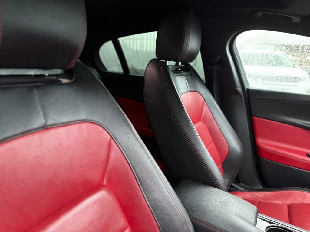 Used Jaguar XE 2015 for sale - 76654376: Photo 25