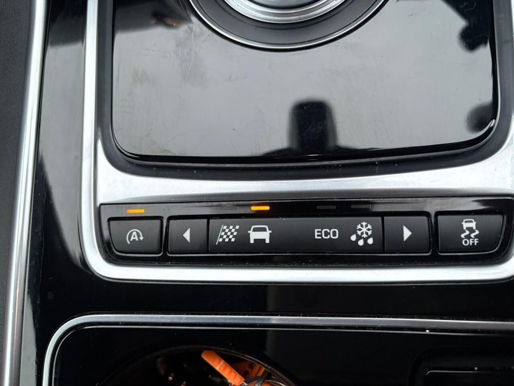 Used Jaguar XE 2015 for sale - 76654376: Photo 26