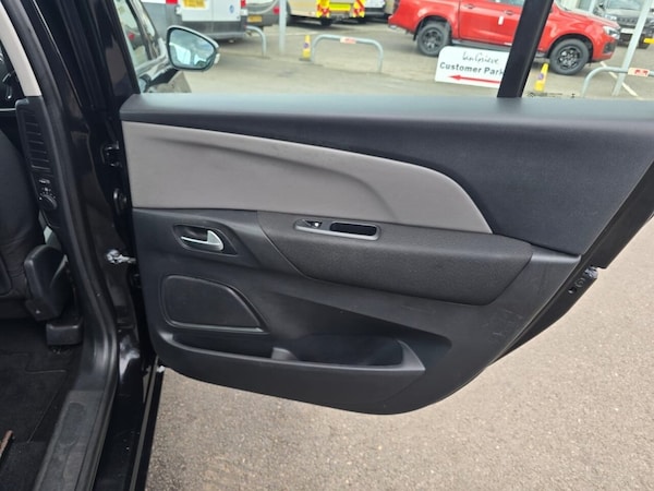 Used Citroen C4 Grand Picasso 2015 for sale - 74806276: Photo 28