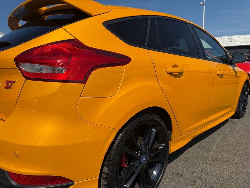 Used Ford Focus 2015 for sale - 76162916: Photo 11