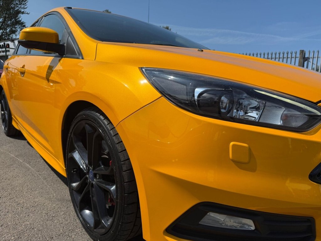 Used Ford Focus 2015 for sale - 76162916: Photo 9