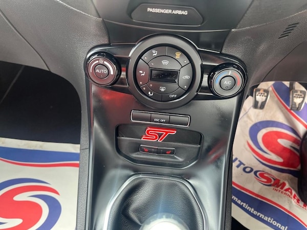 Used Ford Fiesta 2017 for sale - 74807070: Photo 12