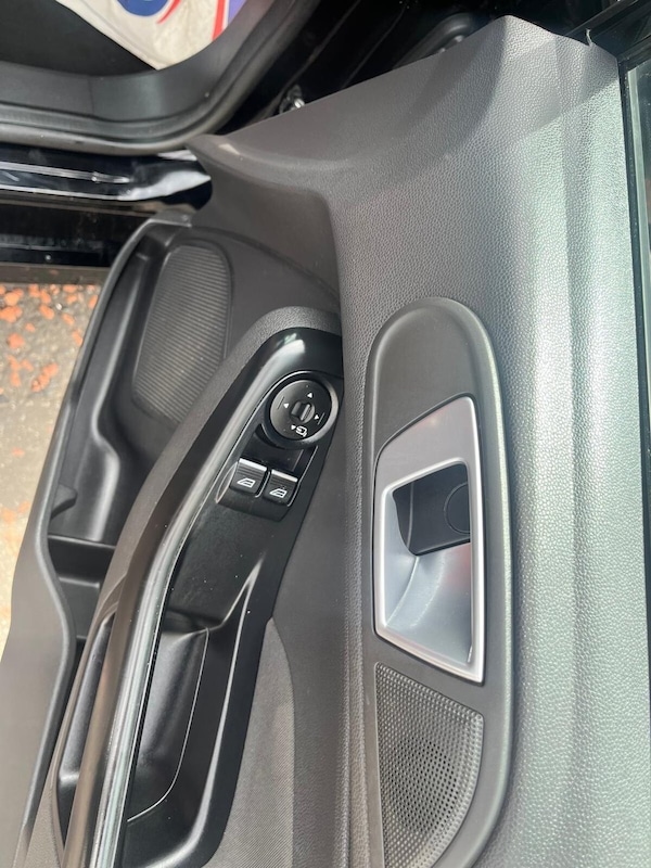 Used Ford Fiesta 2017 for sale - 74807070: Photo 15
