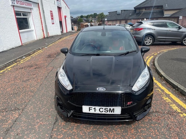 Used Ford Fiesta 2017 for sale - 74807070: Photo 3