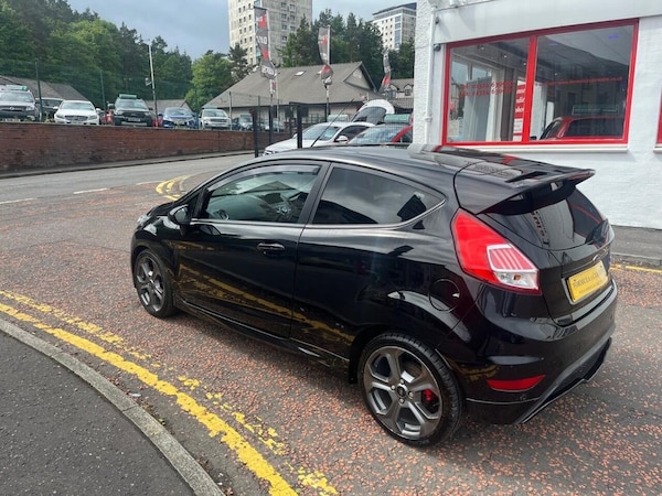 Used Ford Fiesta 2017 for sale - 74807070: Photo 6