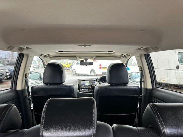 Used Mitsubishi Outlander 2014 for sale - 73572081: Photo 35