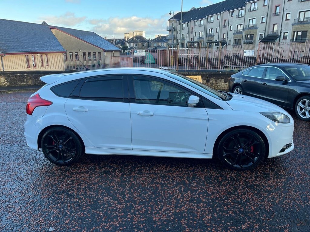 Used Ford Focus 2013 for sale - 77226791: Photo 2