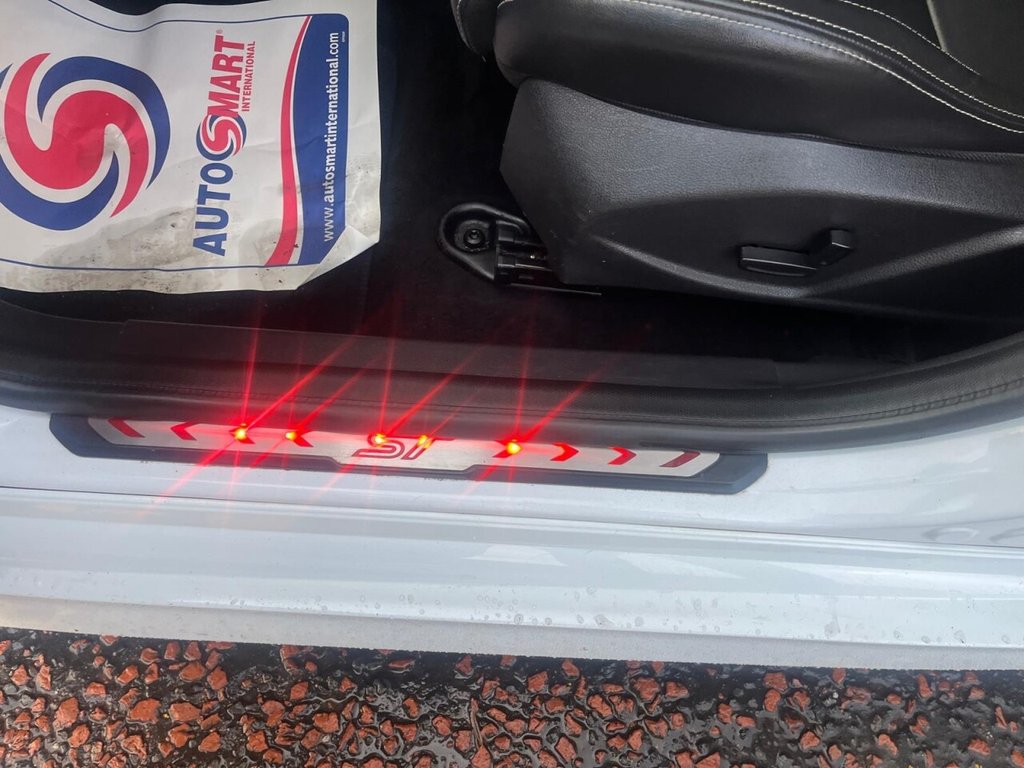 Used Ford Focus 2012 for sale - 76481886: Photo 22