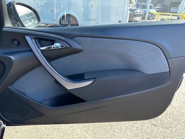 Used Vauxhall Astra GTC 2015 for sale - 63188744: Photo 14