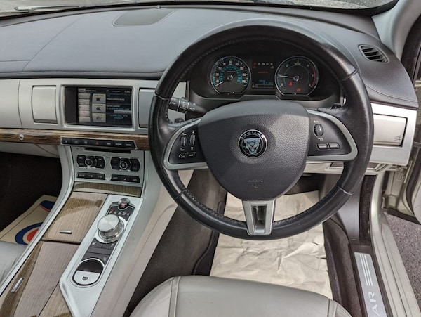 Used Jaguar XF 2014 for sale - 72685754: Photo 13