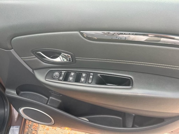 Used Renault Grand Scenic 2012 for sale - 68955744: Photo 22