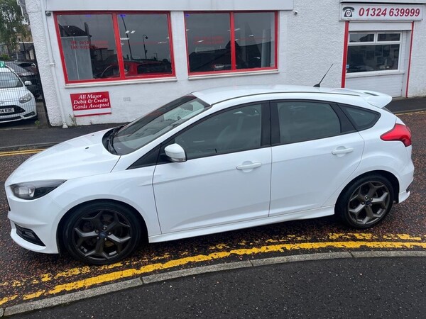 Used Ford Focus 2015 for sale - 75596352: Photo 1
