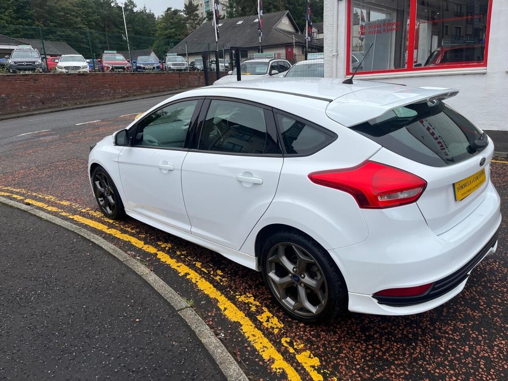 Used Ford Focus 2015 for sale - 75596352: Photo 6