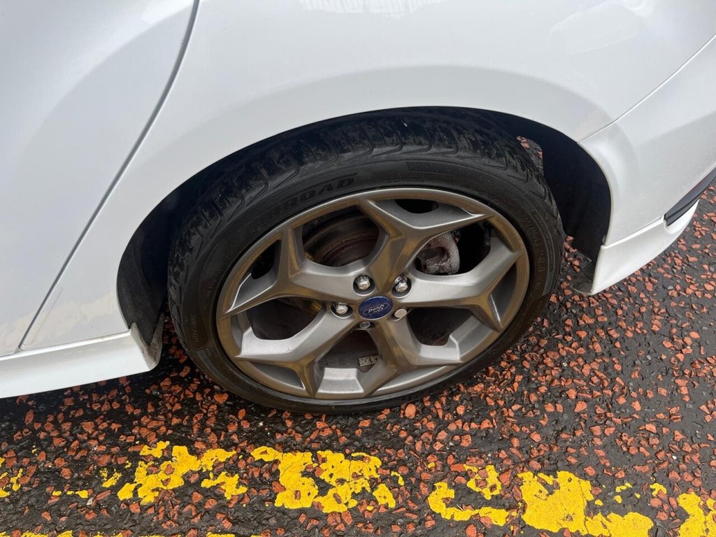 Used Ford Focus 2015 for sale - 75596352: Photo 9