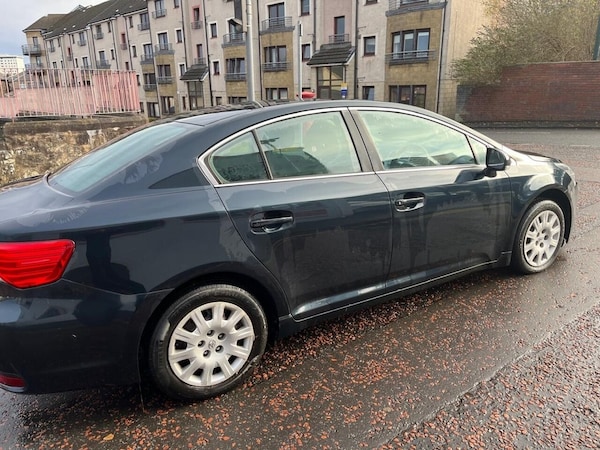 Used Toyota Avensis 2014 for sale - 63503849: Photo 10