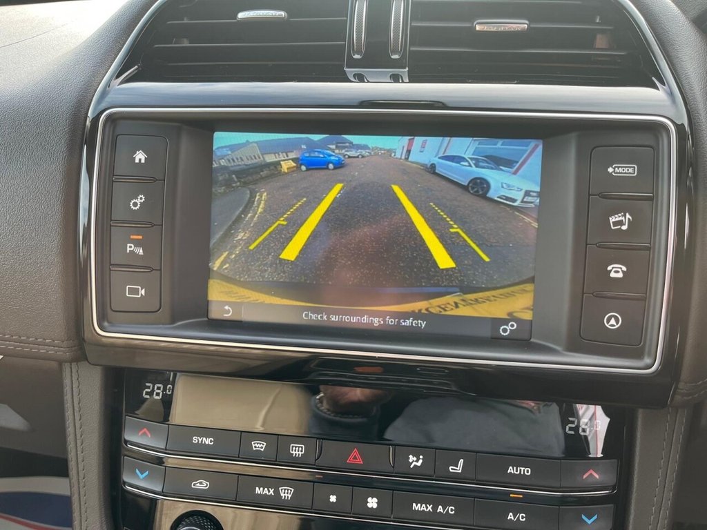 Used Jaguar F-Pace 2017 for sale - 76304299: Photo 10