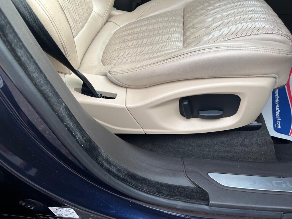 Used Jaguar F-Pace 2017 for sale - 76304299: Photo 15