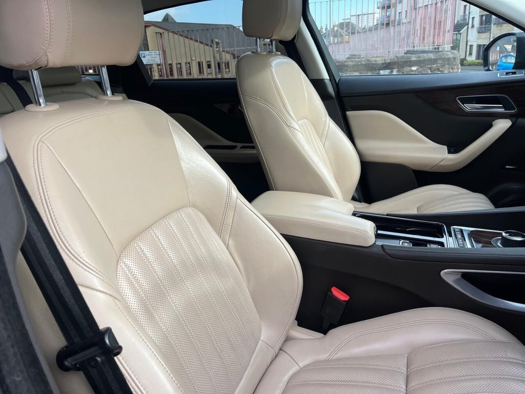 Used Jaguar F-Pace 2017 for sale - 76304299: Photo 17