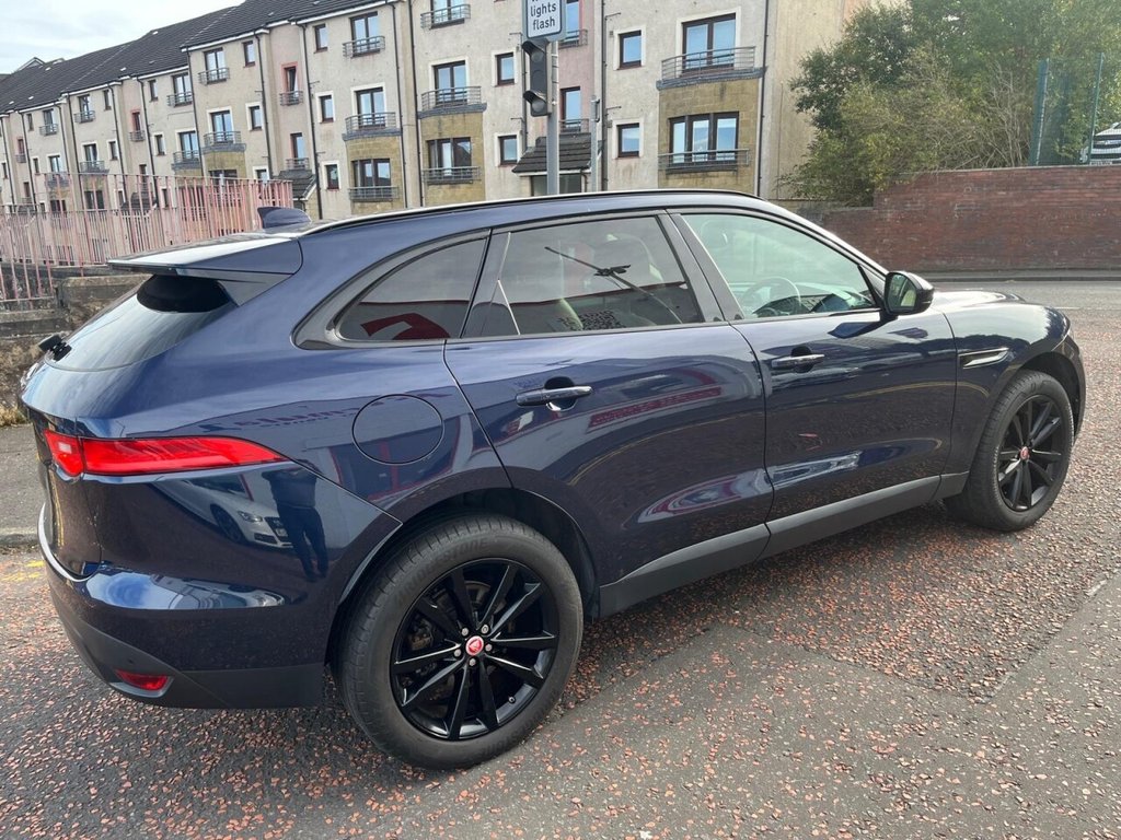 Used Jaguar F-Pace 2017 for sale - 76304299: Photo 2