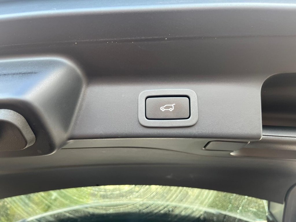Used Jaguar F-Pace 2017 for sale - 76304299: Photo 25