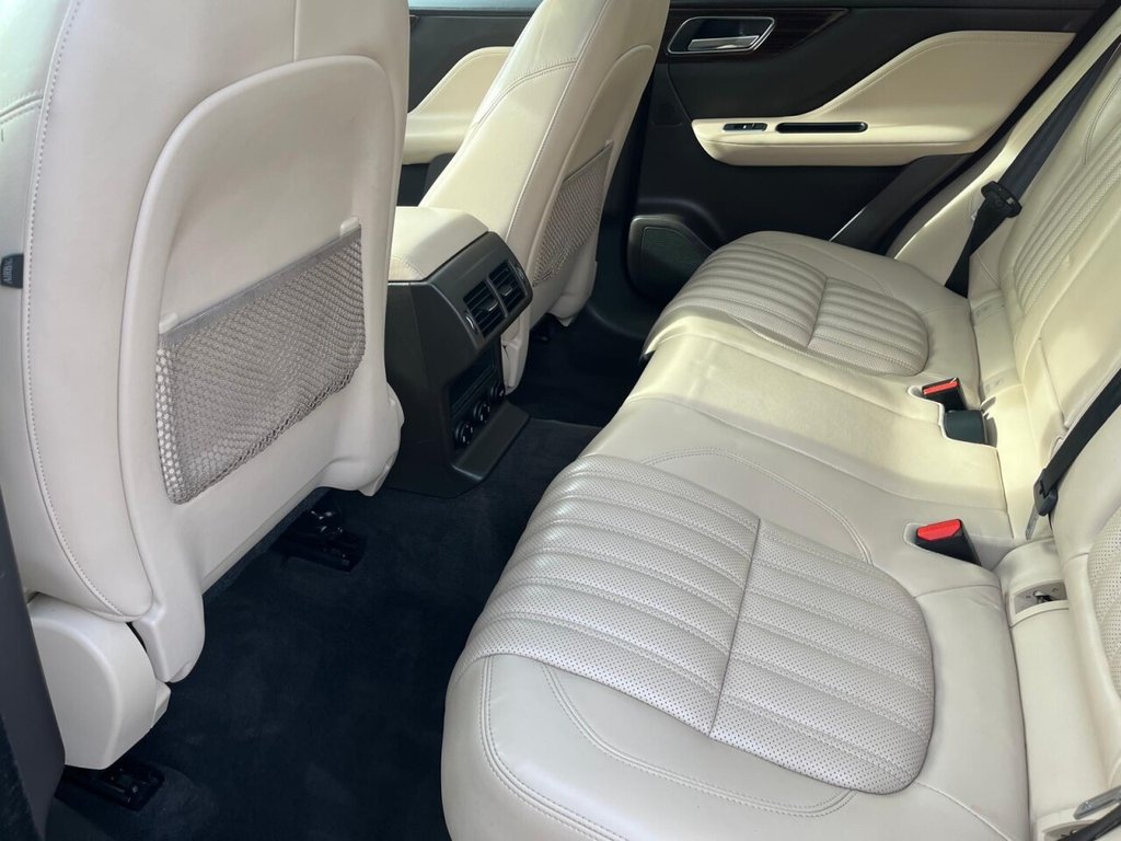 Used Jaguar F-Pace 2017 for sale - 76304299: Photo 26