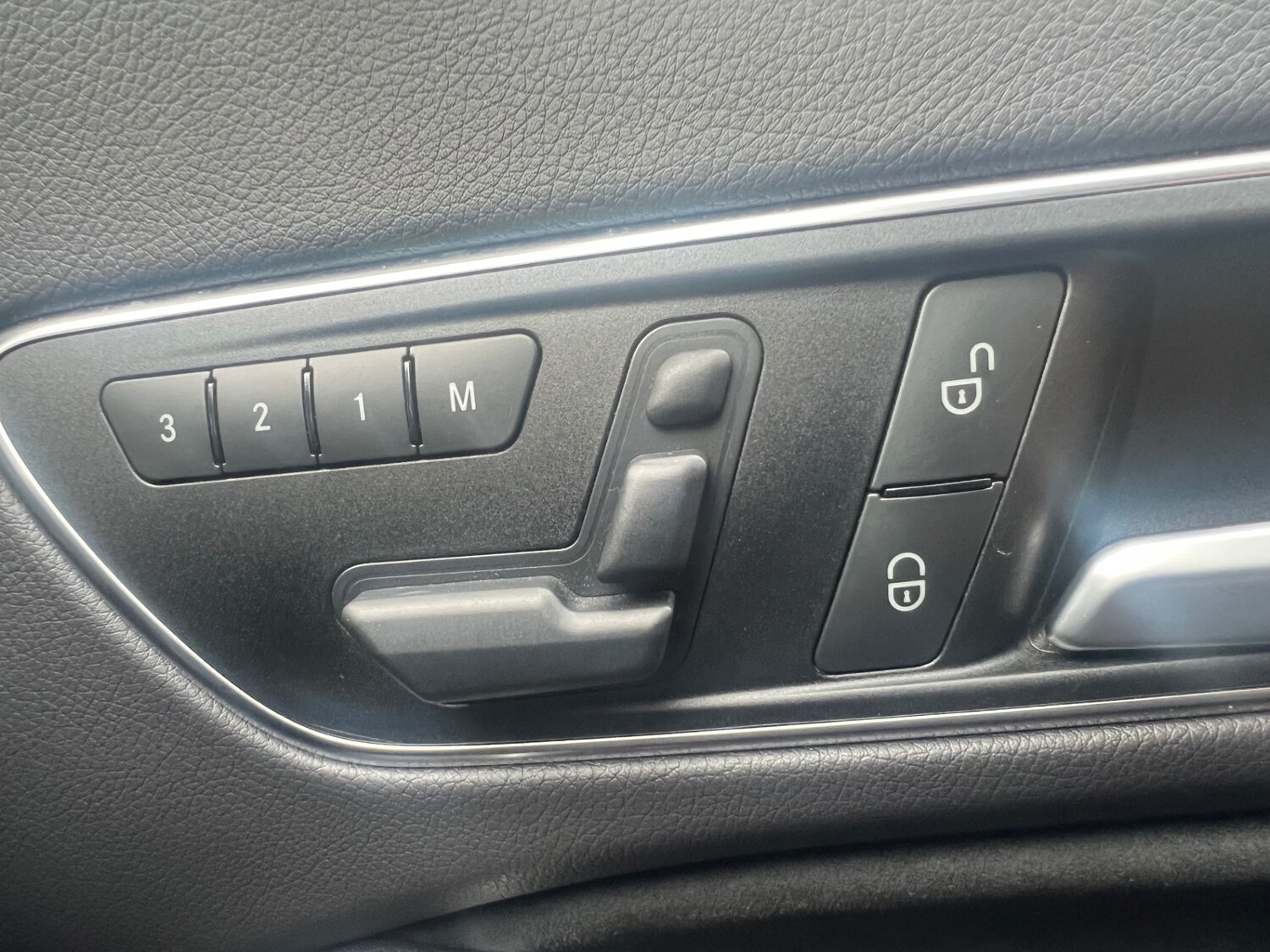 Used Mercedes-Benz CLA 2015 for sale - 76273250: Photo 41