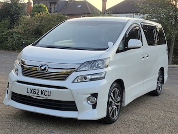 Used Toyota Vellfire 2013 for sale - 79467200: Photo