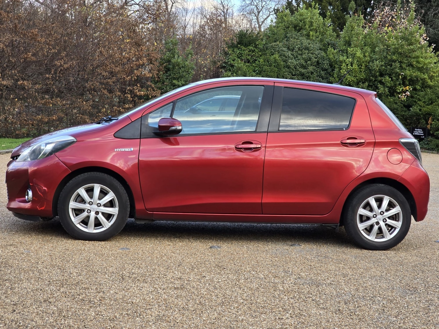 Used Toyota Yaris 2013 for sale - 76610813: Photo 12