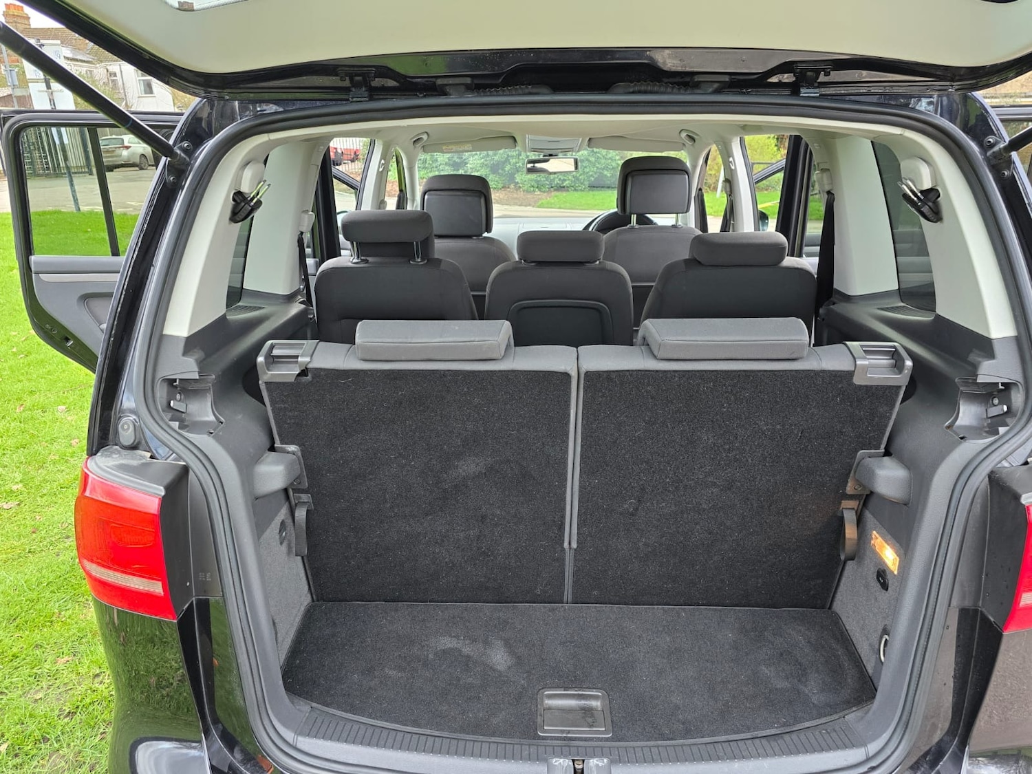 Used Volkswagen Touran 2026 for sale - 77637223: Photo 9