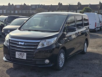 Used Toyota Noah 2016 for sale - 77822704: Photo