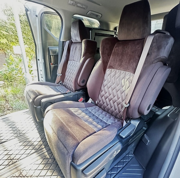 Used Toyota Alphard 2020 for sale - 74634644: Photo 15