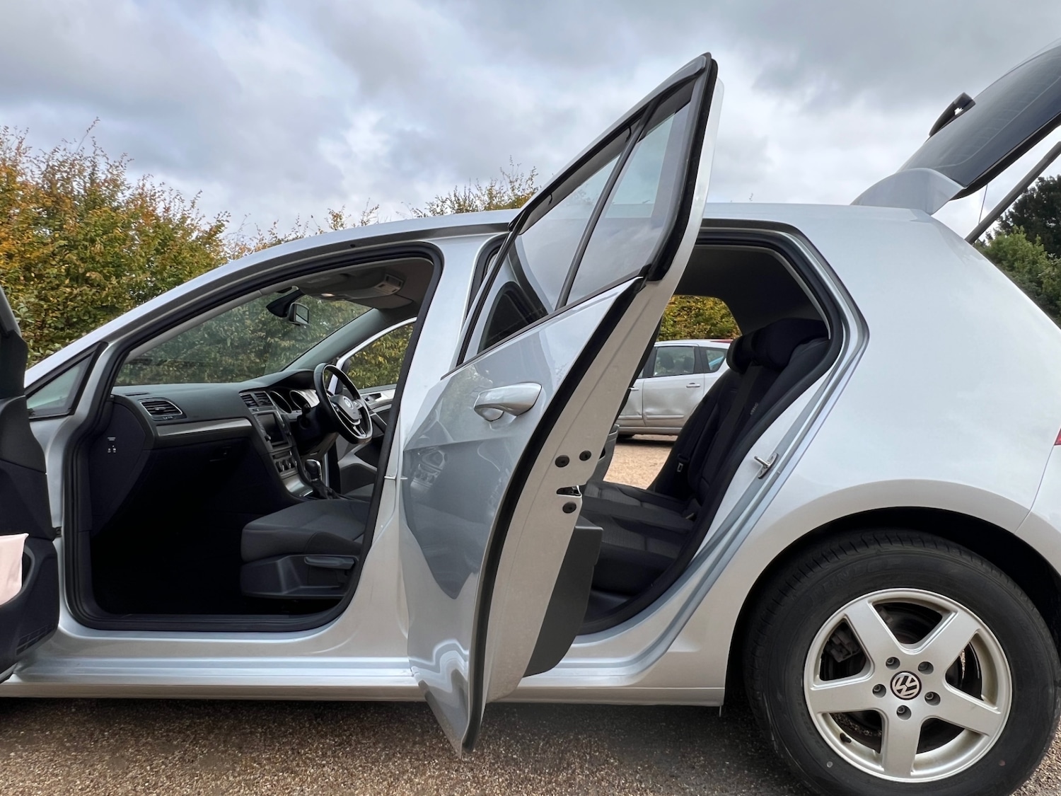 Used Volkswagen Golf 2015 for sale - 76262625: Photo 58