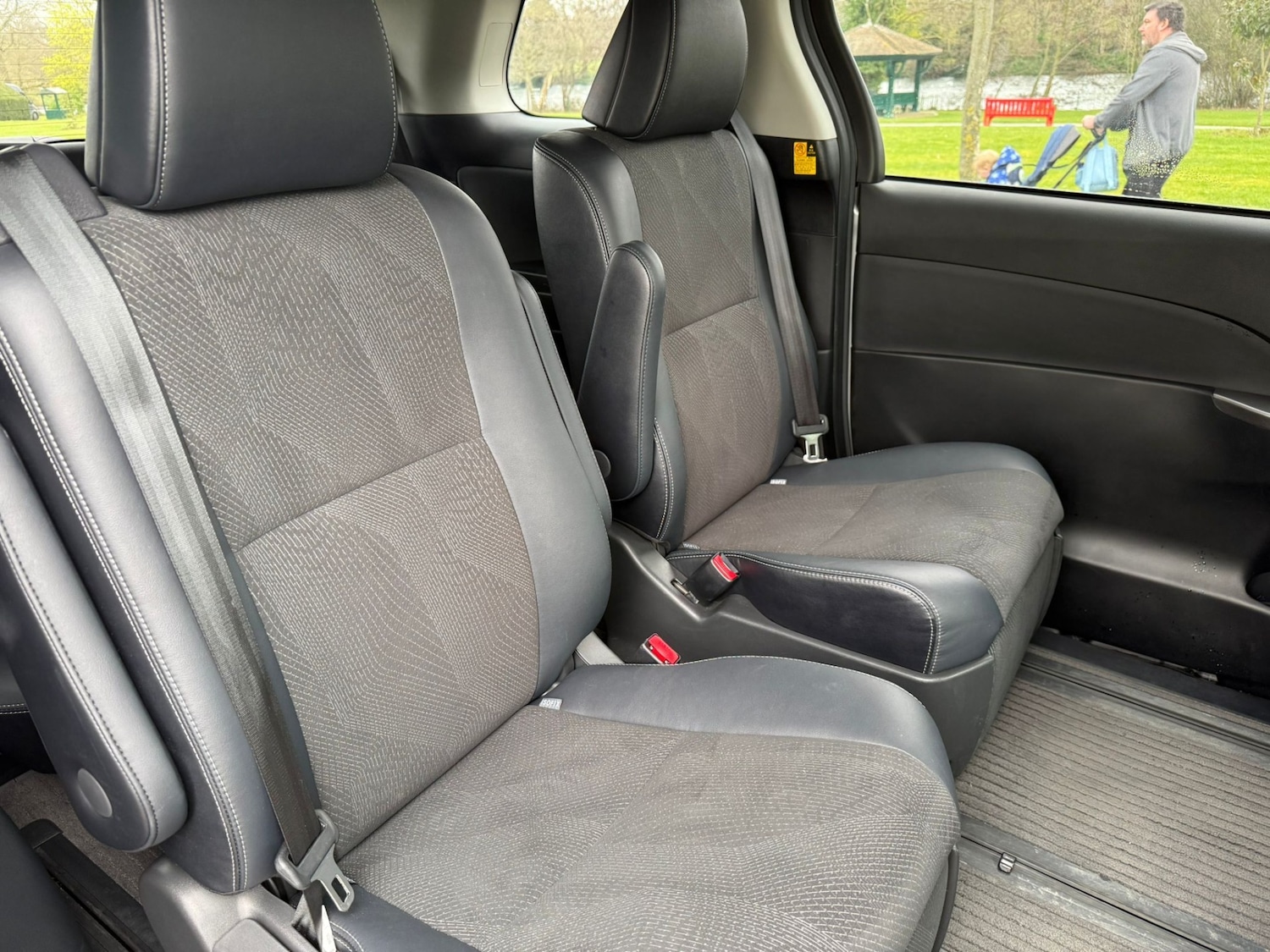 Used Toyota Estima 2026 for sale - 78060582: Photo 15