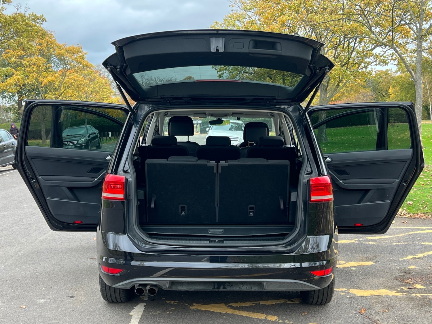 Used Volkswagen Touran 2025 for sale - 76455730: Photo 11