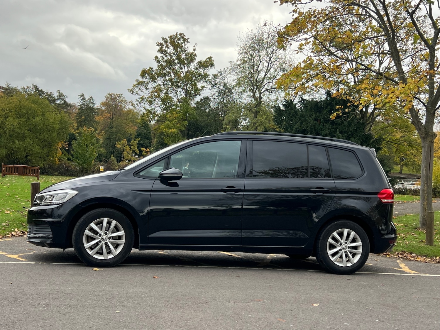 Used Volkswagen Touran 2025 for sale - 76455730: Photo 2