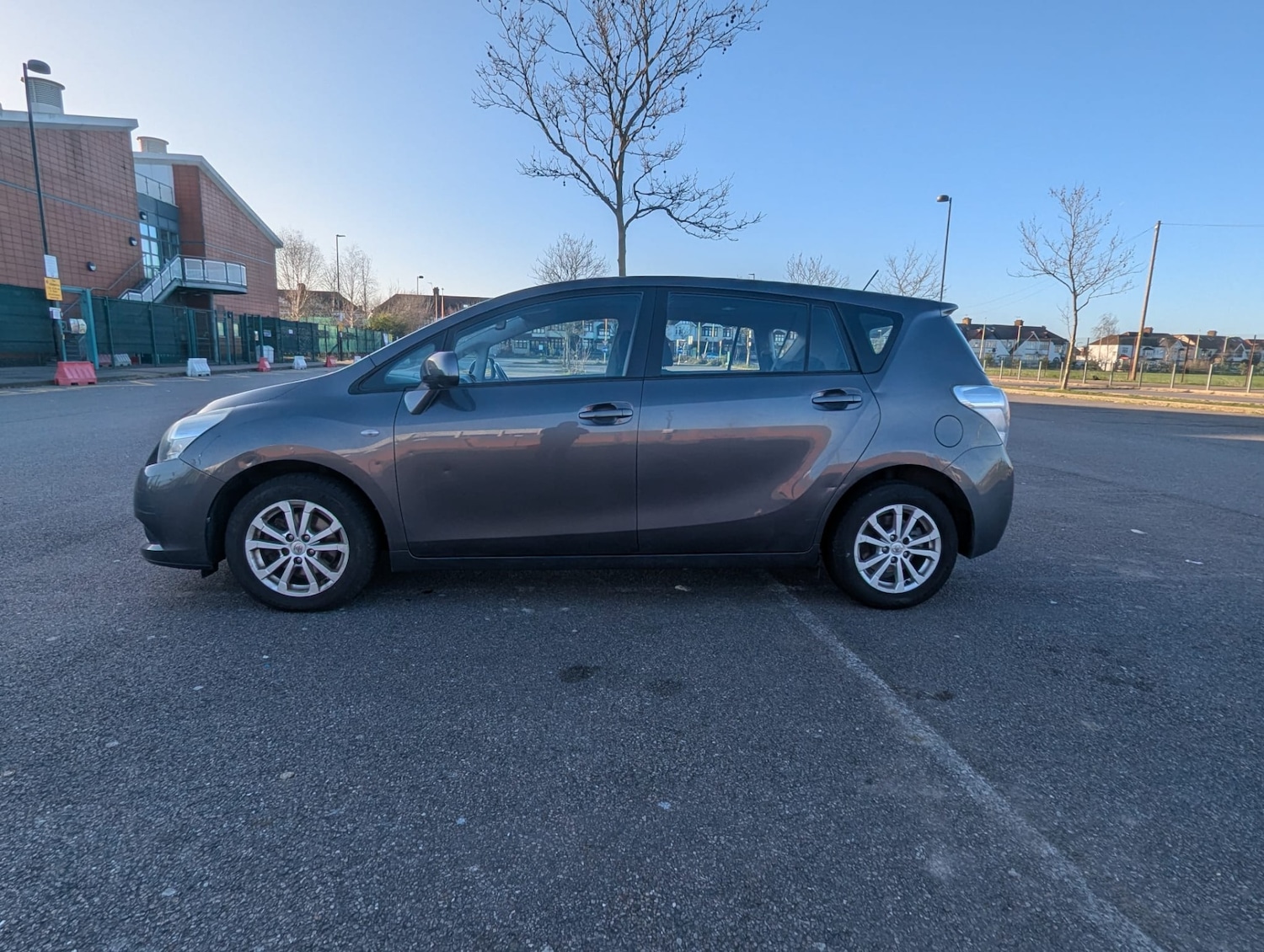 Used Toyota Verso 2010 for sale - 77053501: Photo 16