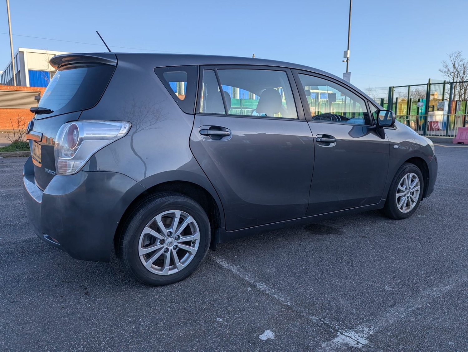 Used Toyota Verso 2010 for sale - 77053501: Photo 17