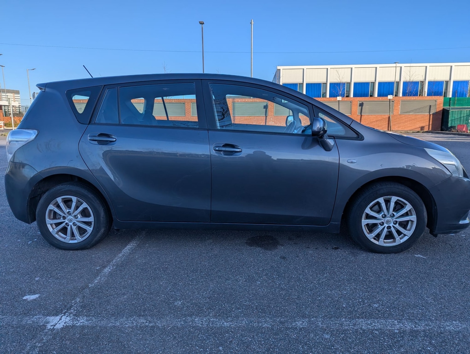 Used Toyota Verso 2010 for sale - 77053501: Photo 6