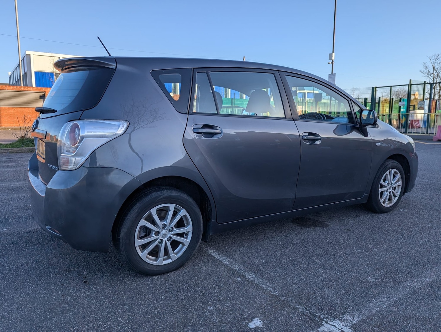 Used Toyota Verso 2010 for sale - 77053501: Photo 8